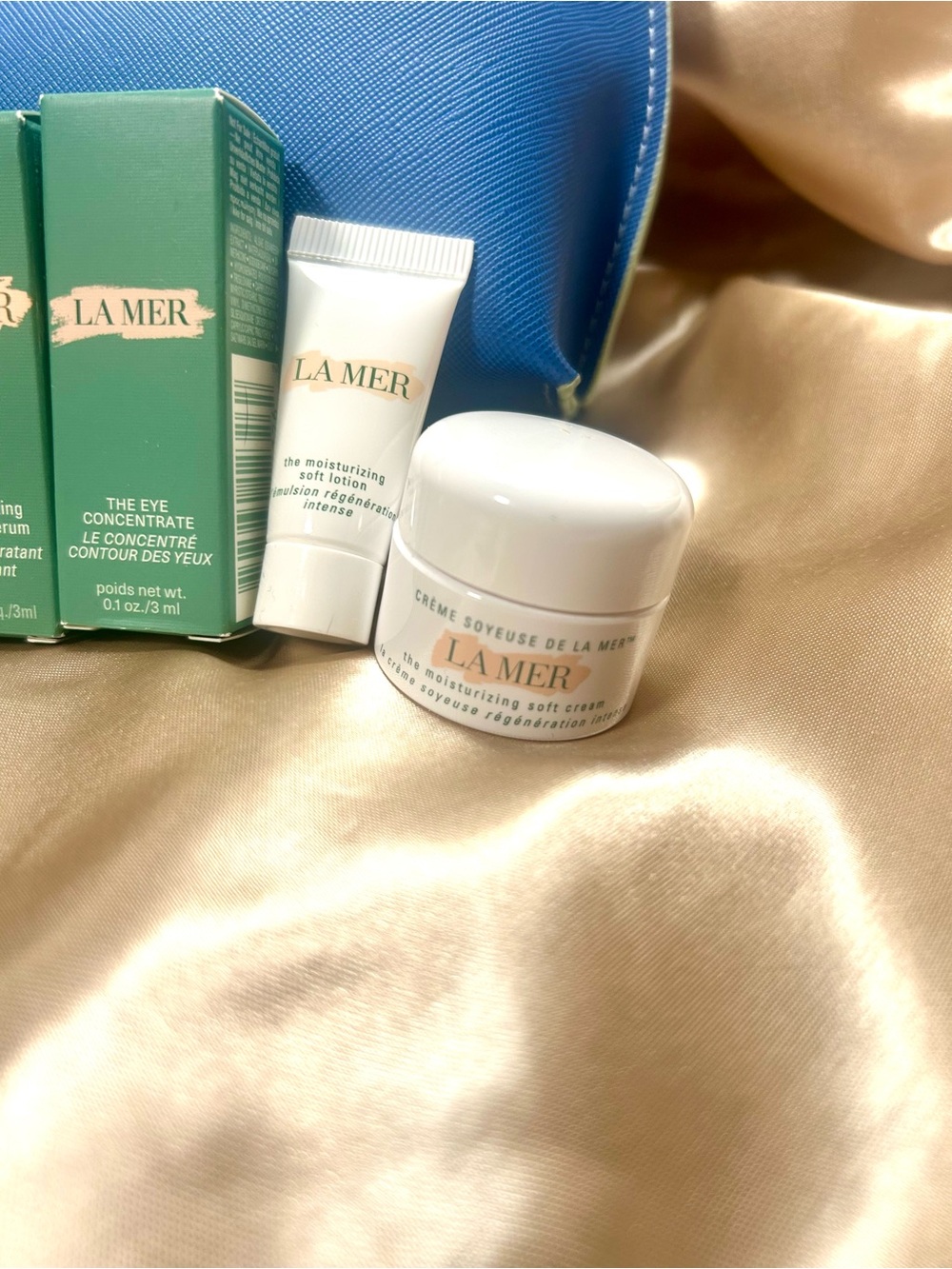 La Mer Luxury Skincare Deluxe Sample Set 9 Pc + Cosmetic Bag - Picture 2 of 5